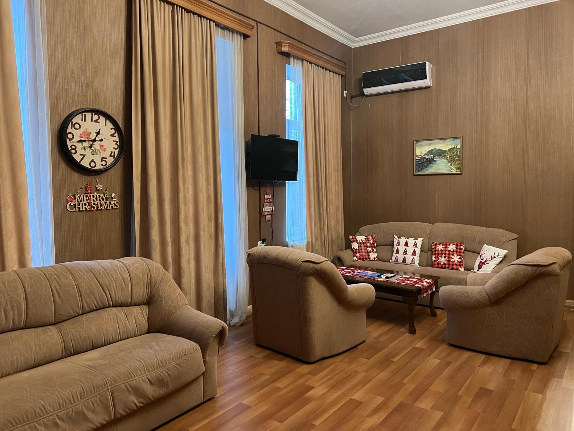 Bookinist Apartment Kutaisi Eksteriør billede
